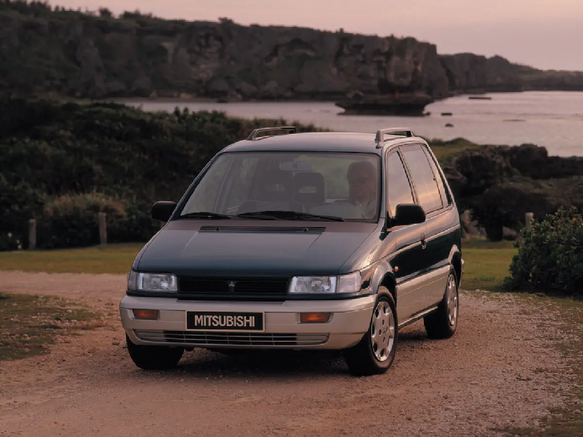 Mitsubishi Space Runner I Компактвэн — сүрөт 3