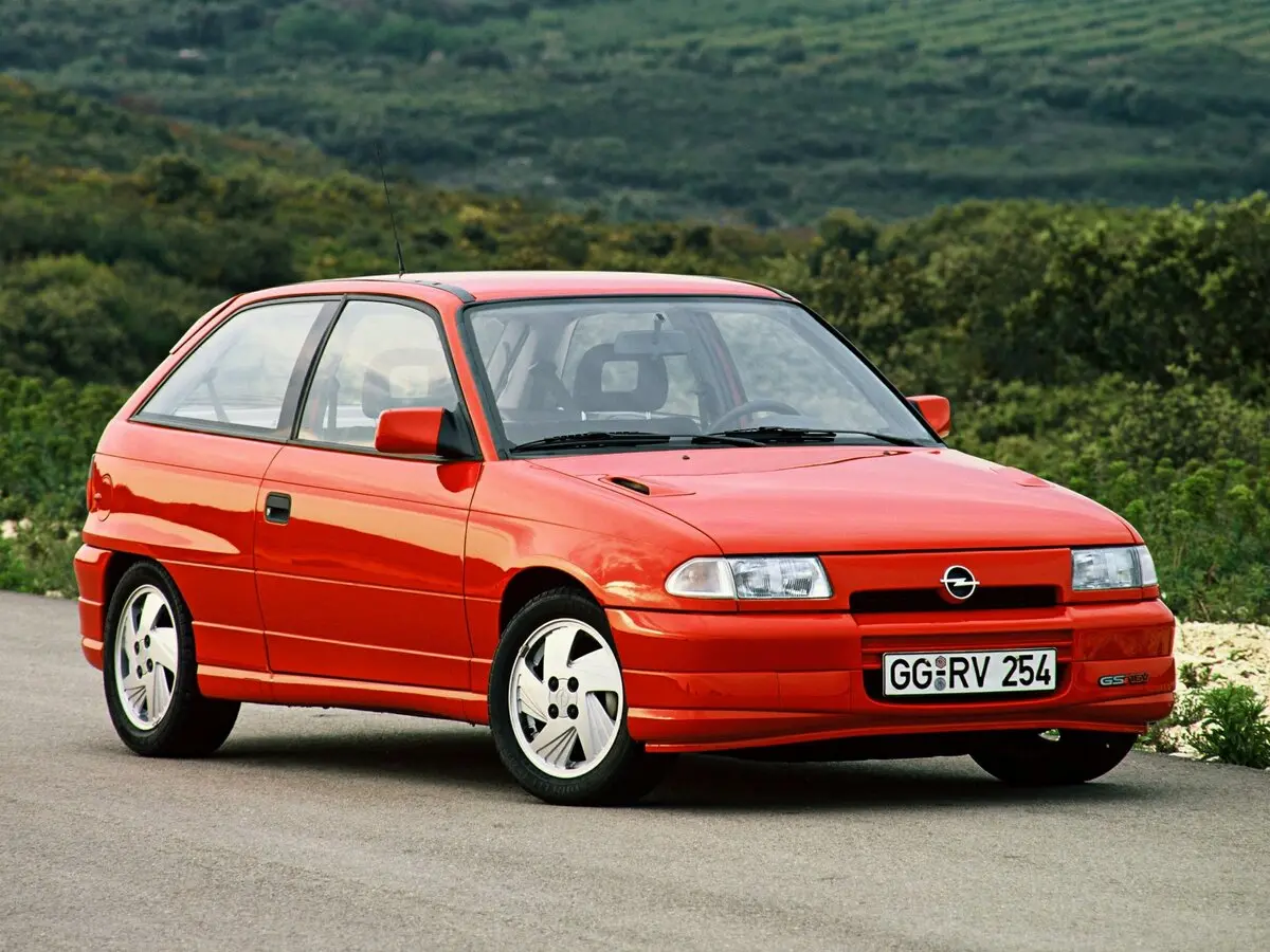 Opel Astra F Хэтчбек 3 дв.