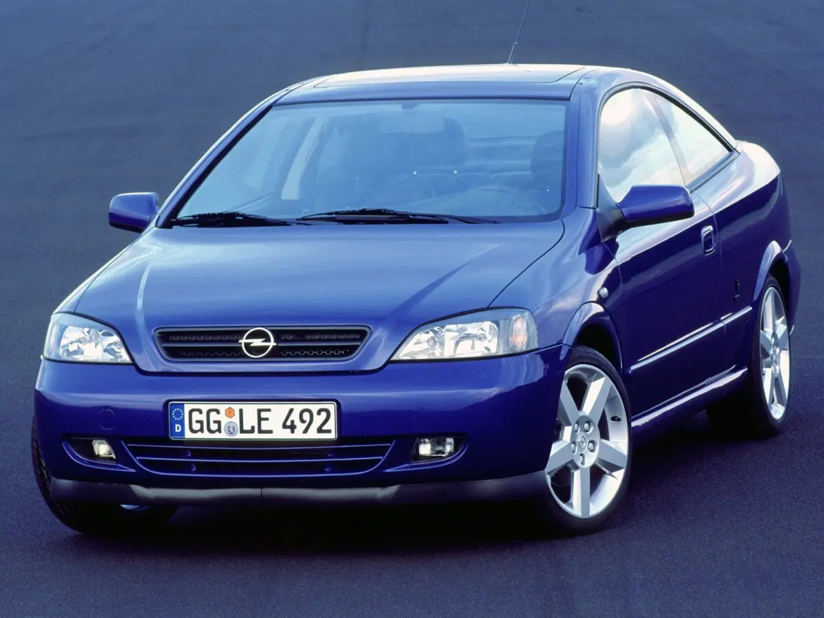 Opel Astra G Купе — фото 3