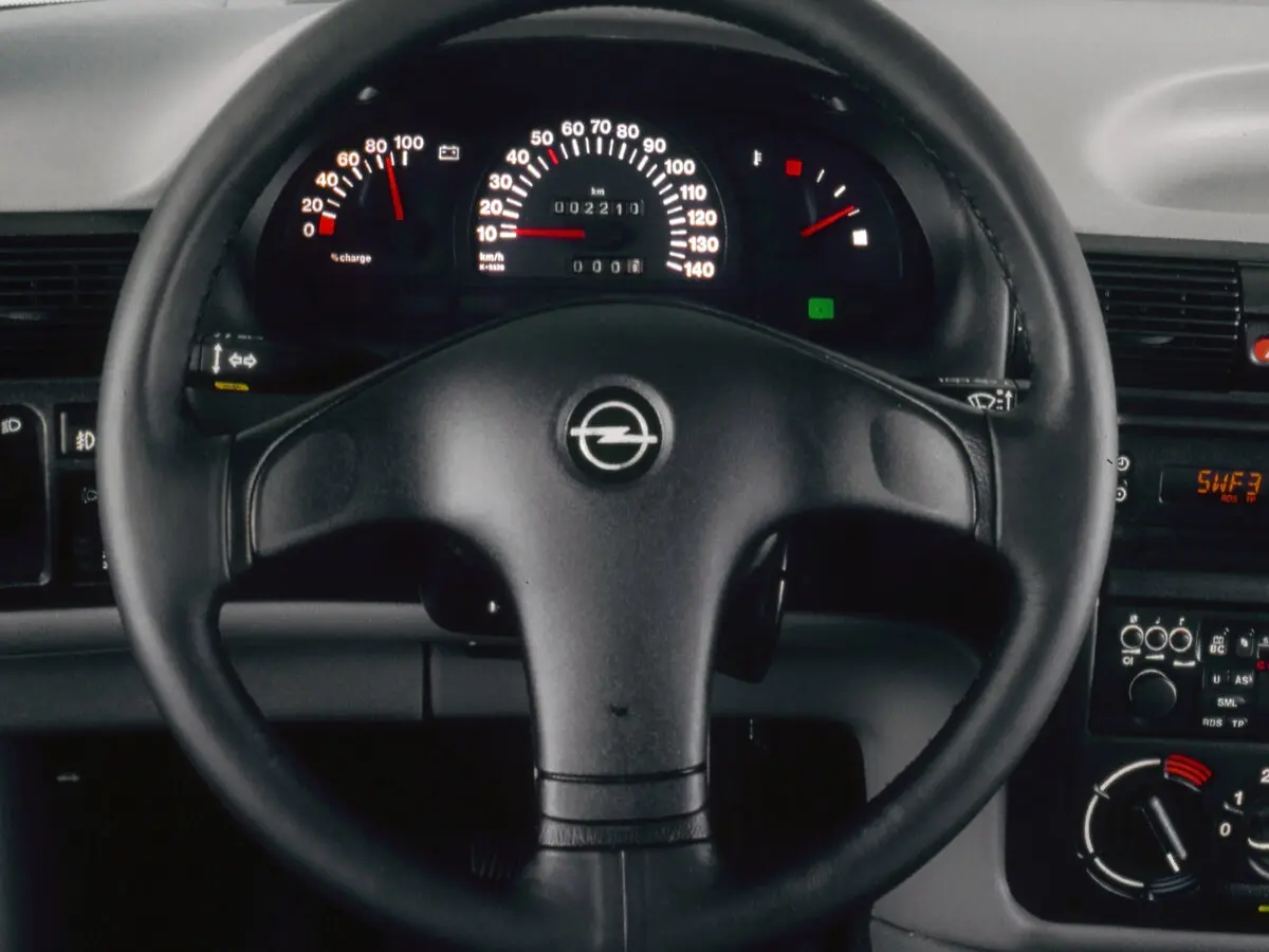 Opel Astra F Универсал 5 дв. — фото 5