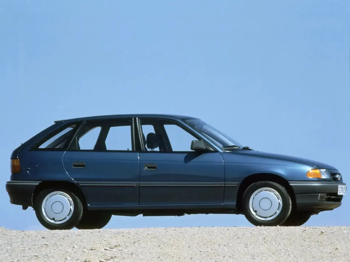 Opel Astra F Хэтчбек 5 дв. — фото 2