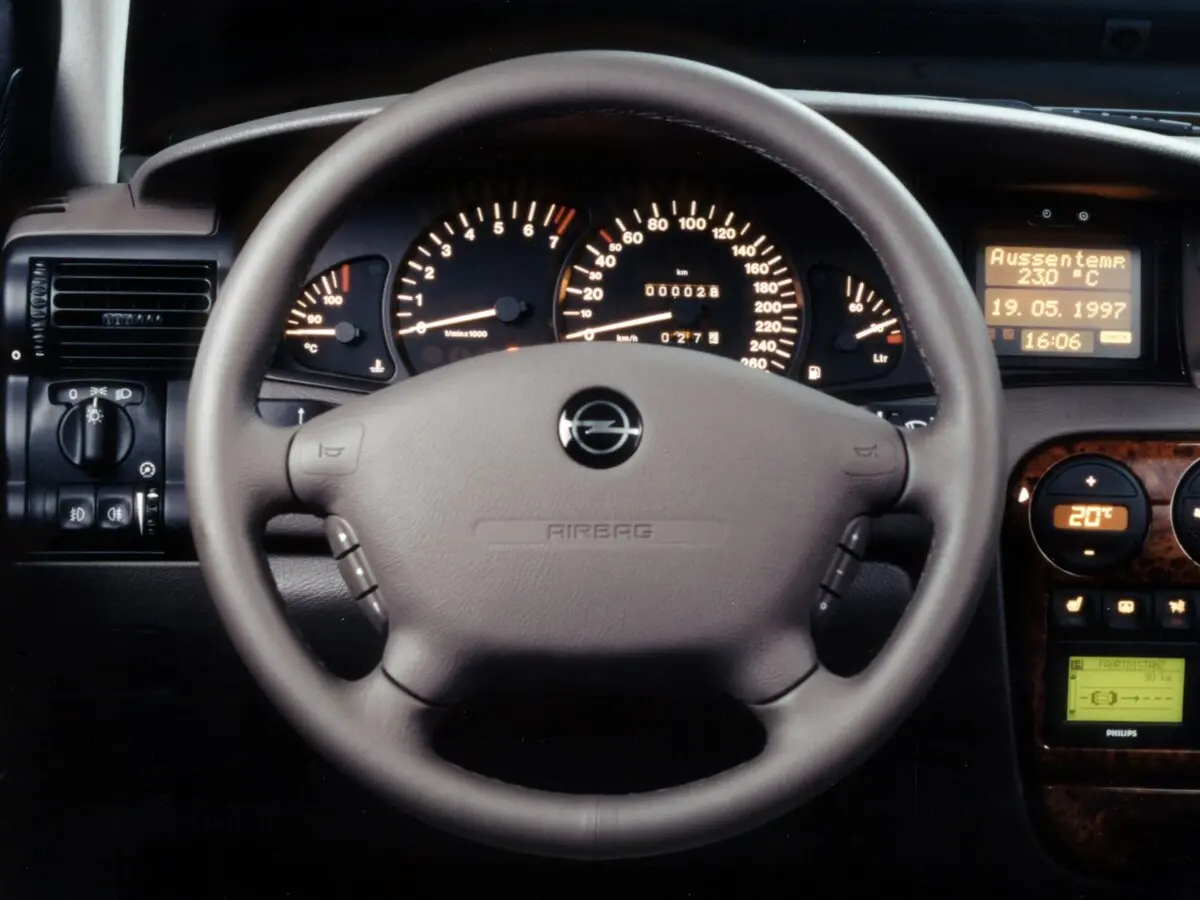Opel Omega B Седан — photo 7