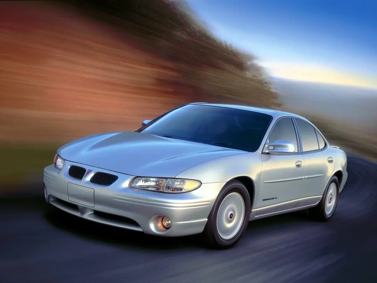 Pontiac Grand Prix VI Седан