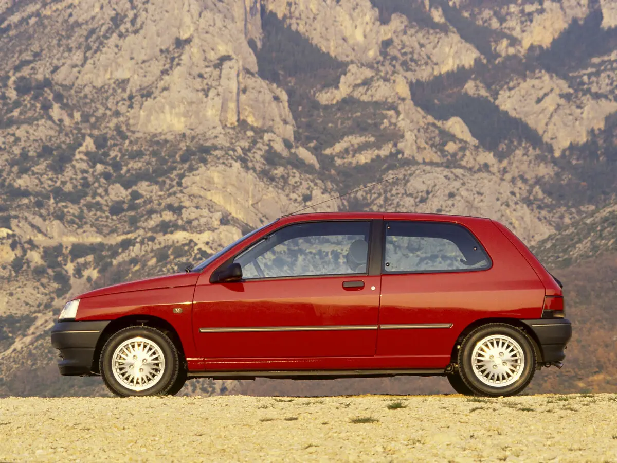Renault Clio I Хэтчбек 3 дв. — сүрөт 2
