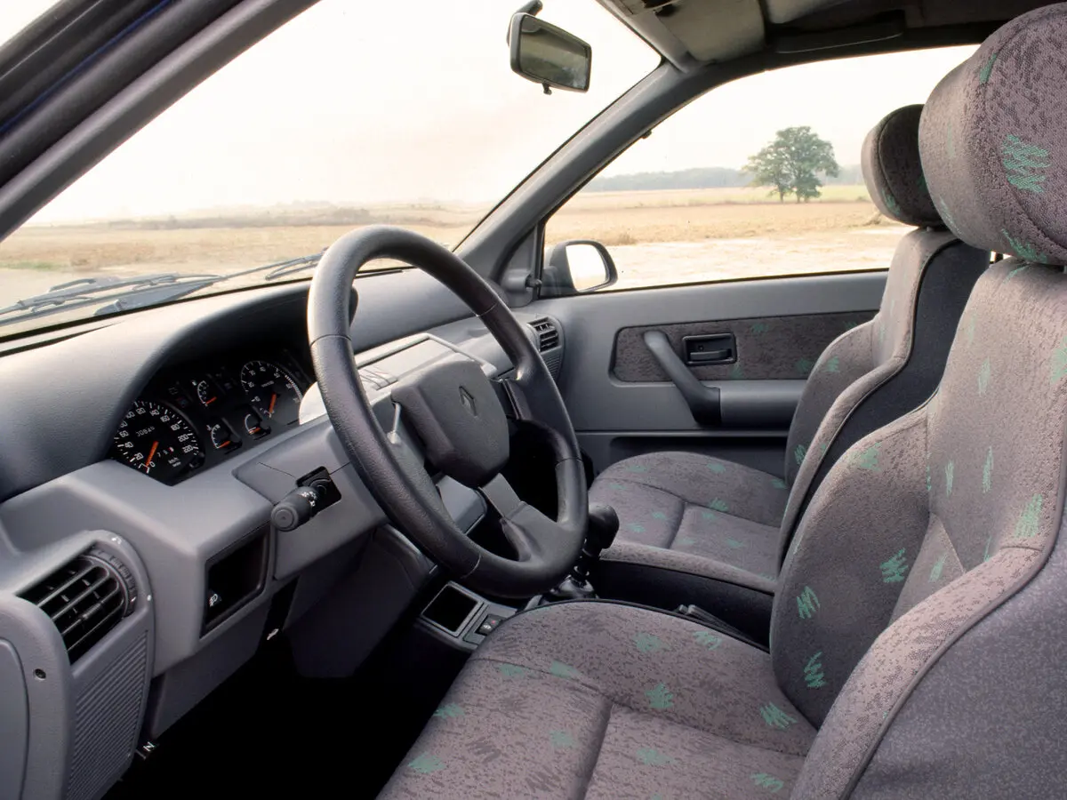 Renault Clio I Хэтчбек 3 дв. — сүрөт 7
