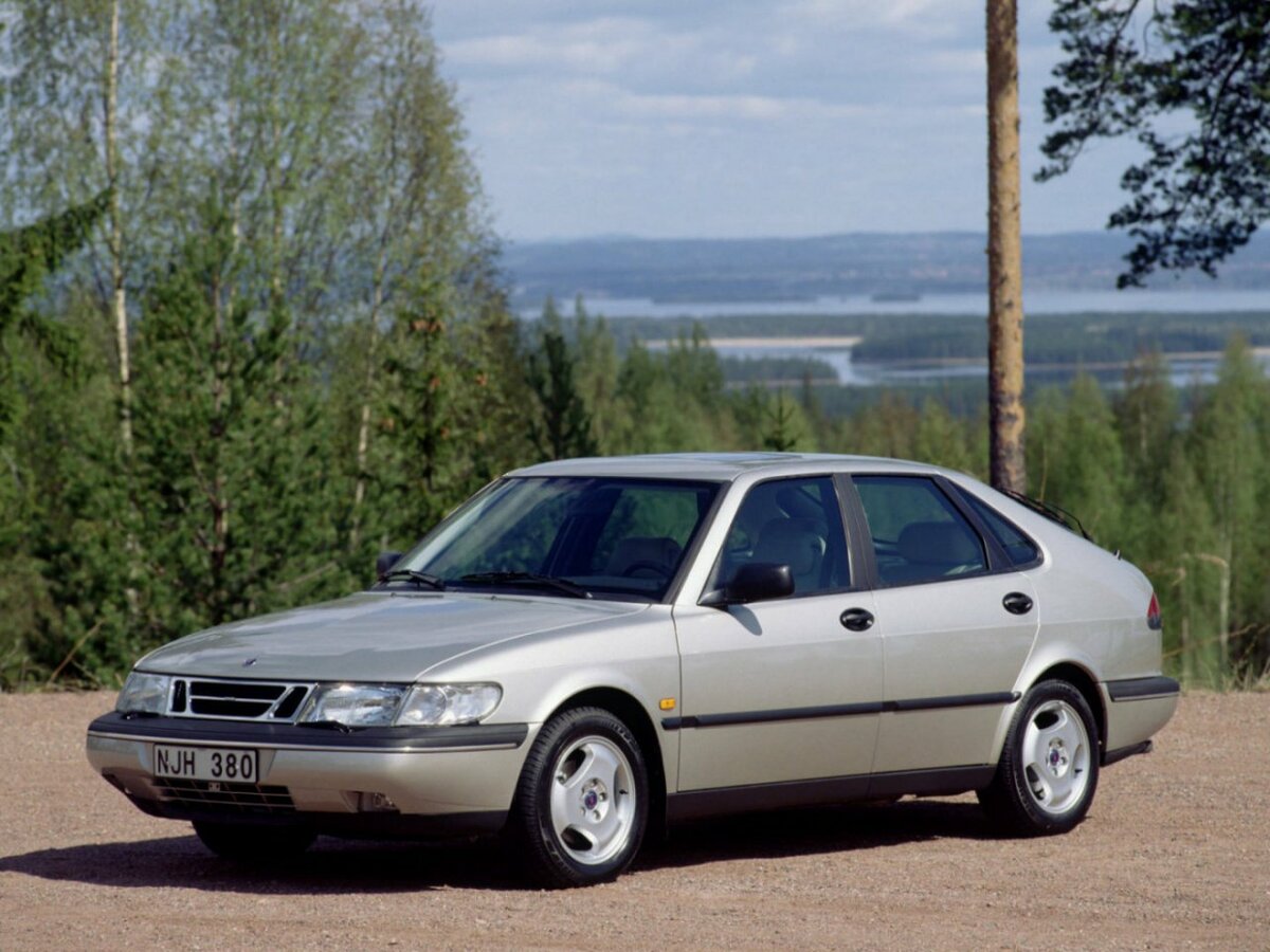 Saab 900 II Лифтбек
