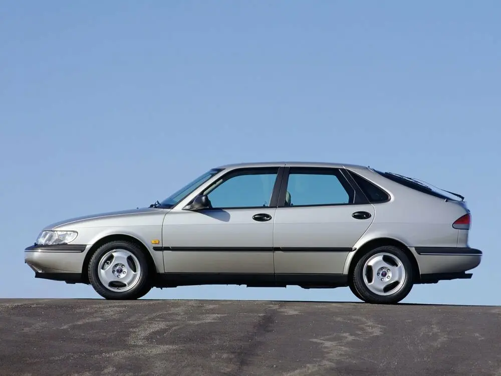 Saab 900 II Лифтбек — сүрөт 3