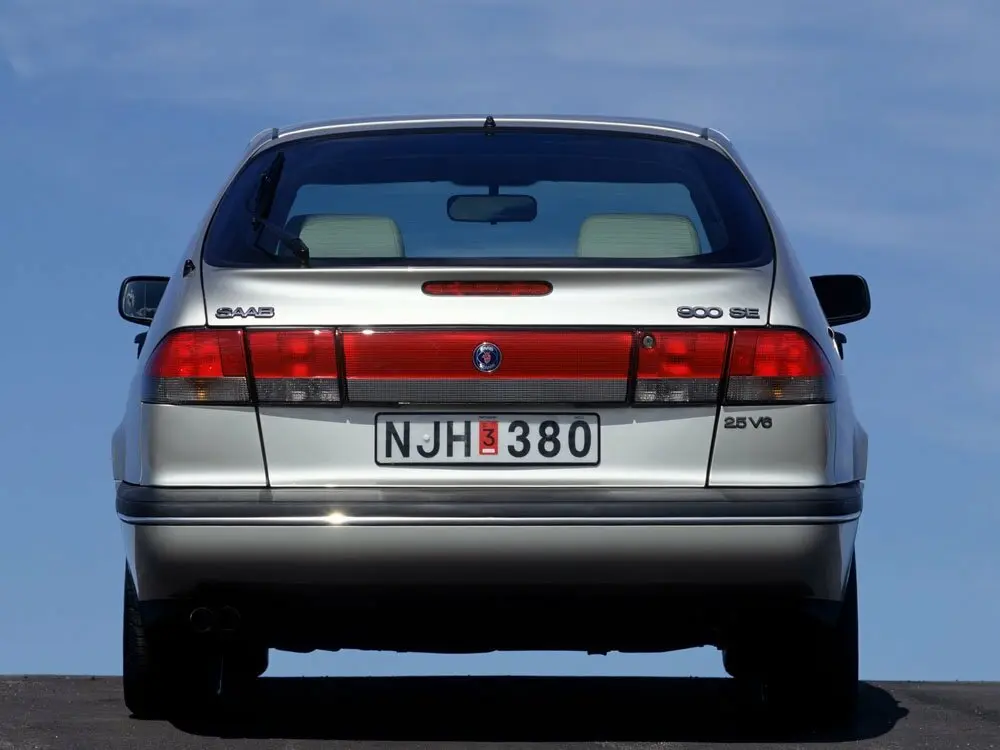 Saab 900 II Лифтбек — сүрөт 5