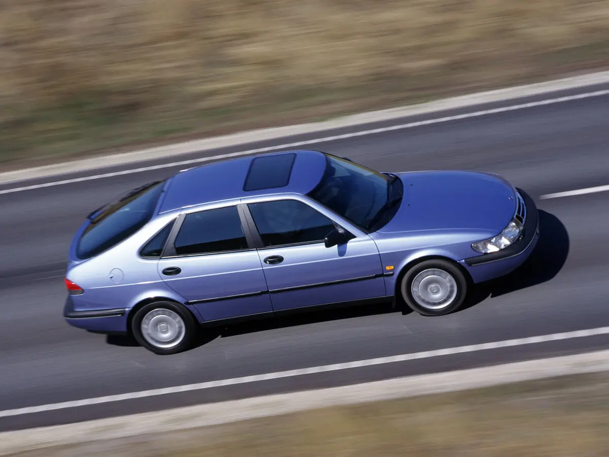 Saab 900 II Лифтбек — сүрөт 7