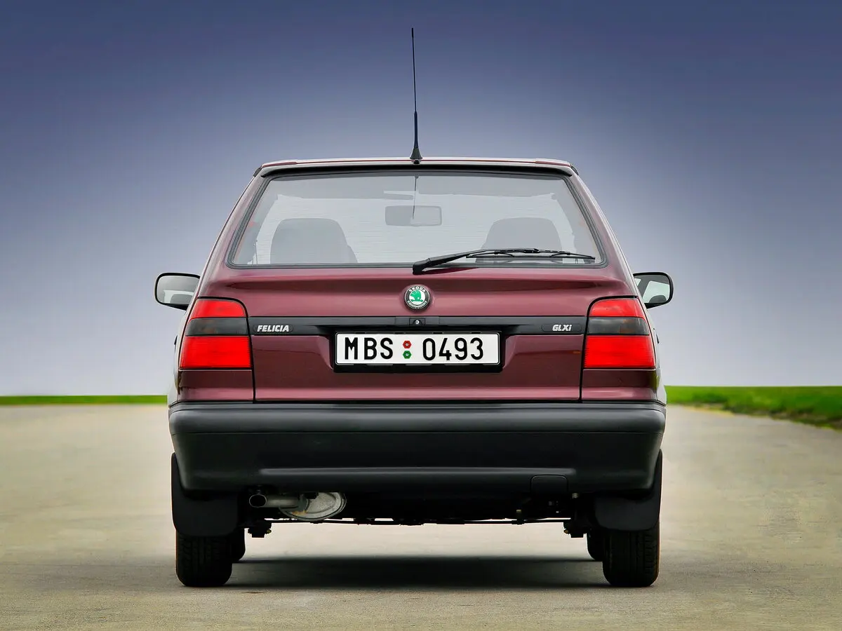 Skoda Felicia I Хэтчбек 5 дв. — сүрөт 5