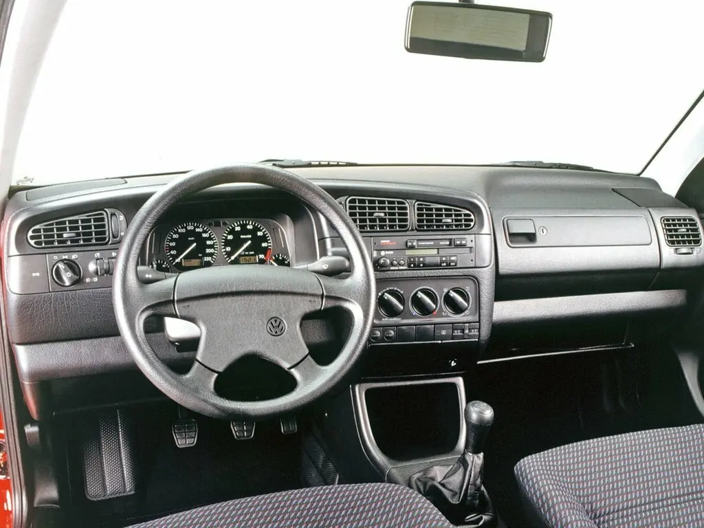 Volkswagen Vento 1991 – 1998 Седан — фото 4