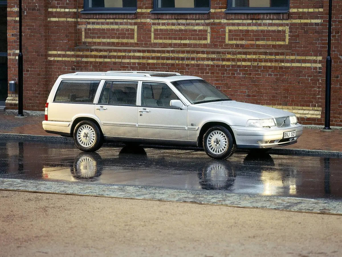 Volvo V90 I Универсал 5 дв. — сүрөт 2