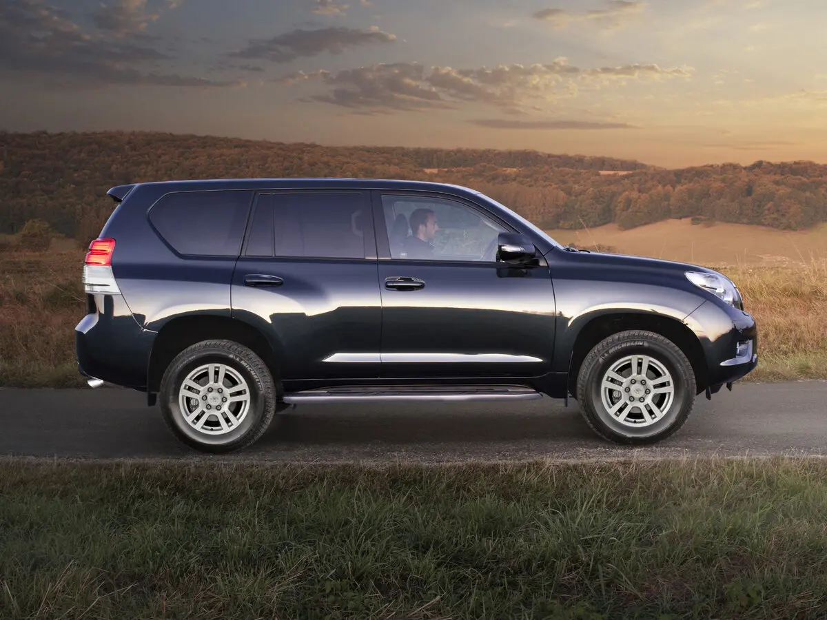 Toyota Land Cruiser Prado 150 Series Внедорожник 5 дв. — фото 2