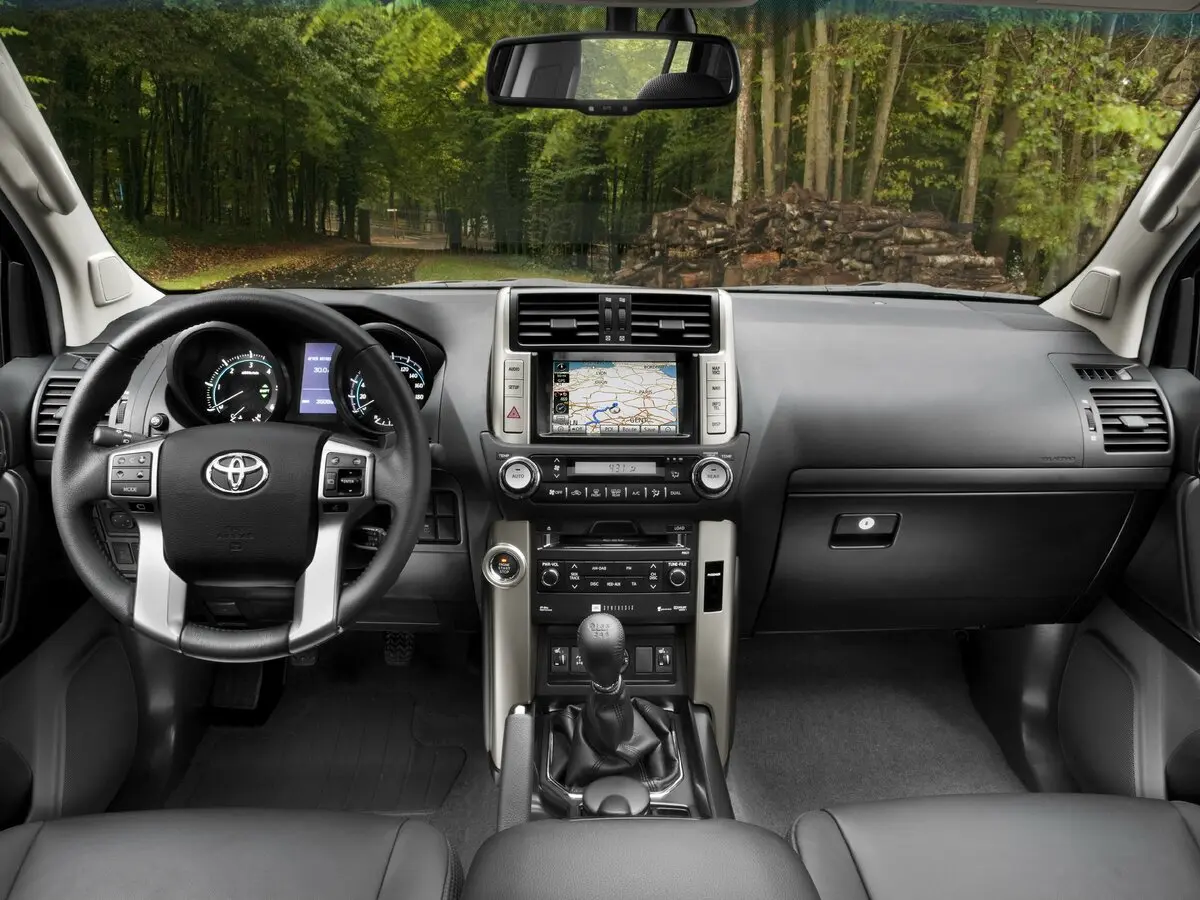 Toyota Land Cruiser Prado 150 Series Внедорожник 5 дв. — фото 6
