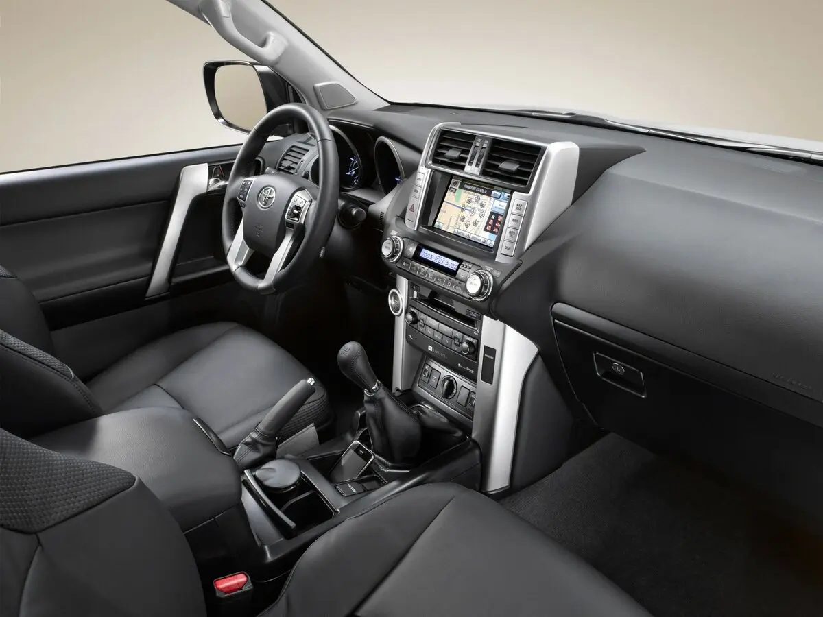 Toyota Land Cruiser Prado 150 Series Внедорожник 5 дв. — фото 7