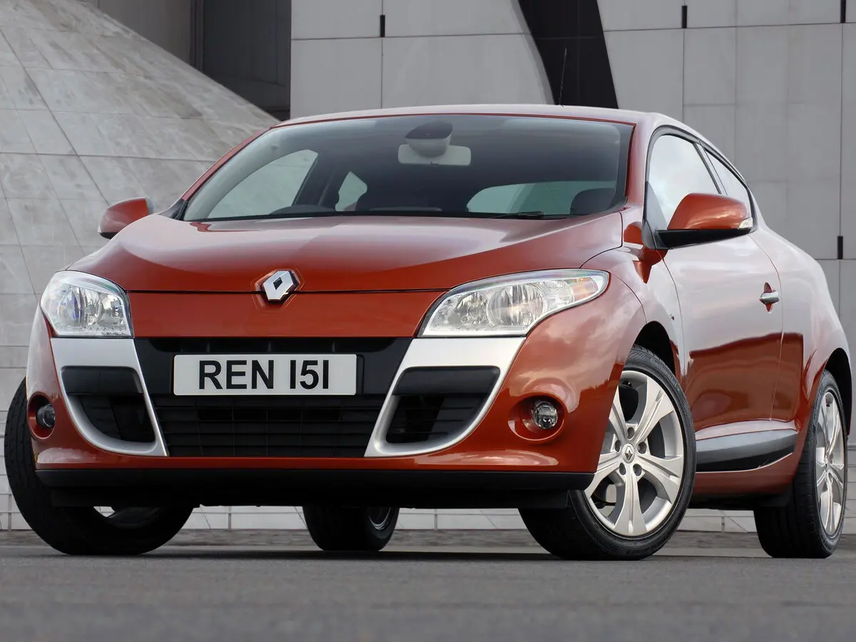 Renault Megane III Хэтчбек 3 дв. — сүрөт 3