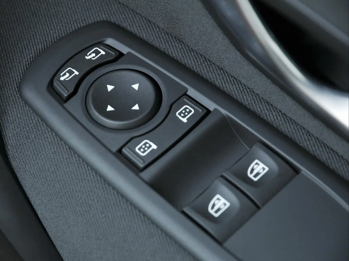 Renault Megane III Хэтчбек 3 дв. — сүрөт 17