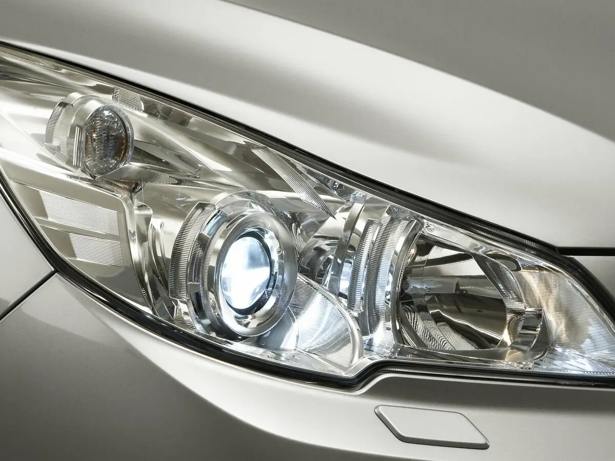 Subaru Outback IV Универсал 5 дв. — фото 13