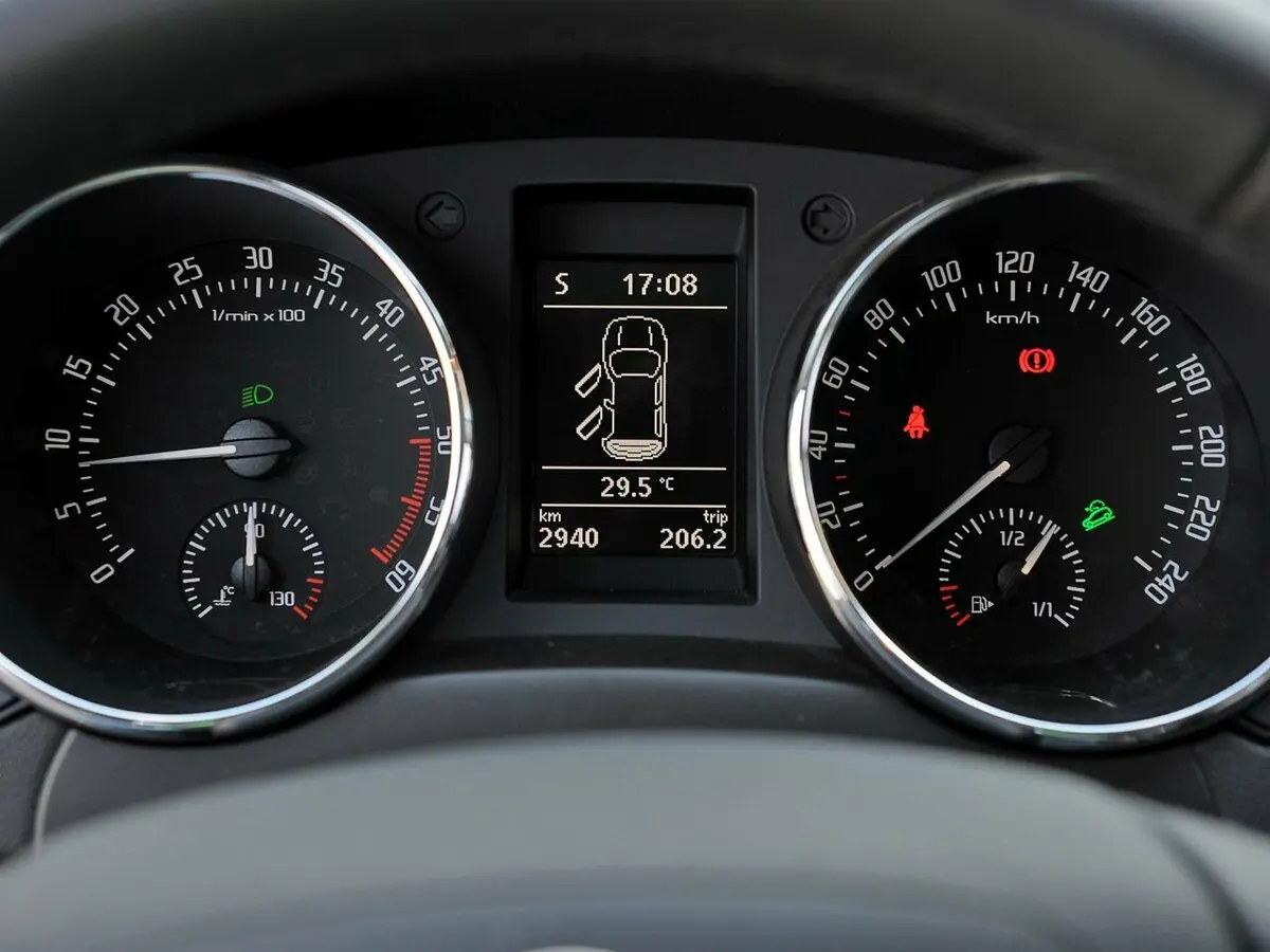 Skoda Yeti I Внедорожник 5 дв. — сүрөт 9