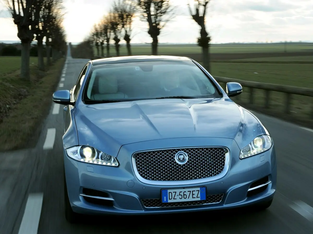 Jaguar XJ IV (X351) Седан — сүрөт 3
