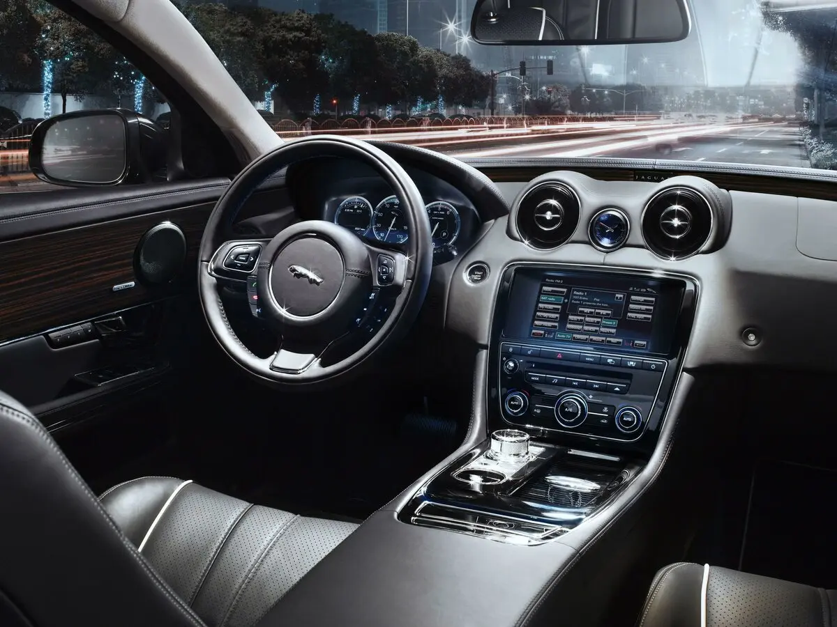 Jaguar XJ IV (X351) Седан — сүрөт 6
