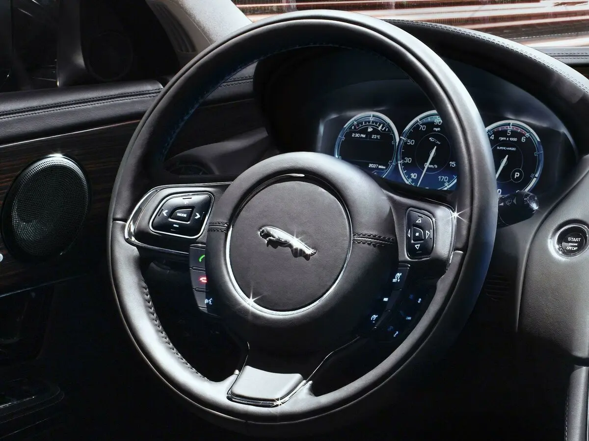Jaguar XJ IV (X351) Седан — сүрөт 9