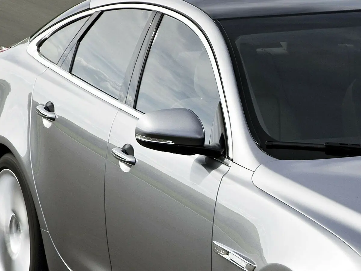 Jaguar XJ IV (X351) Седан — сүрөт 13