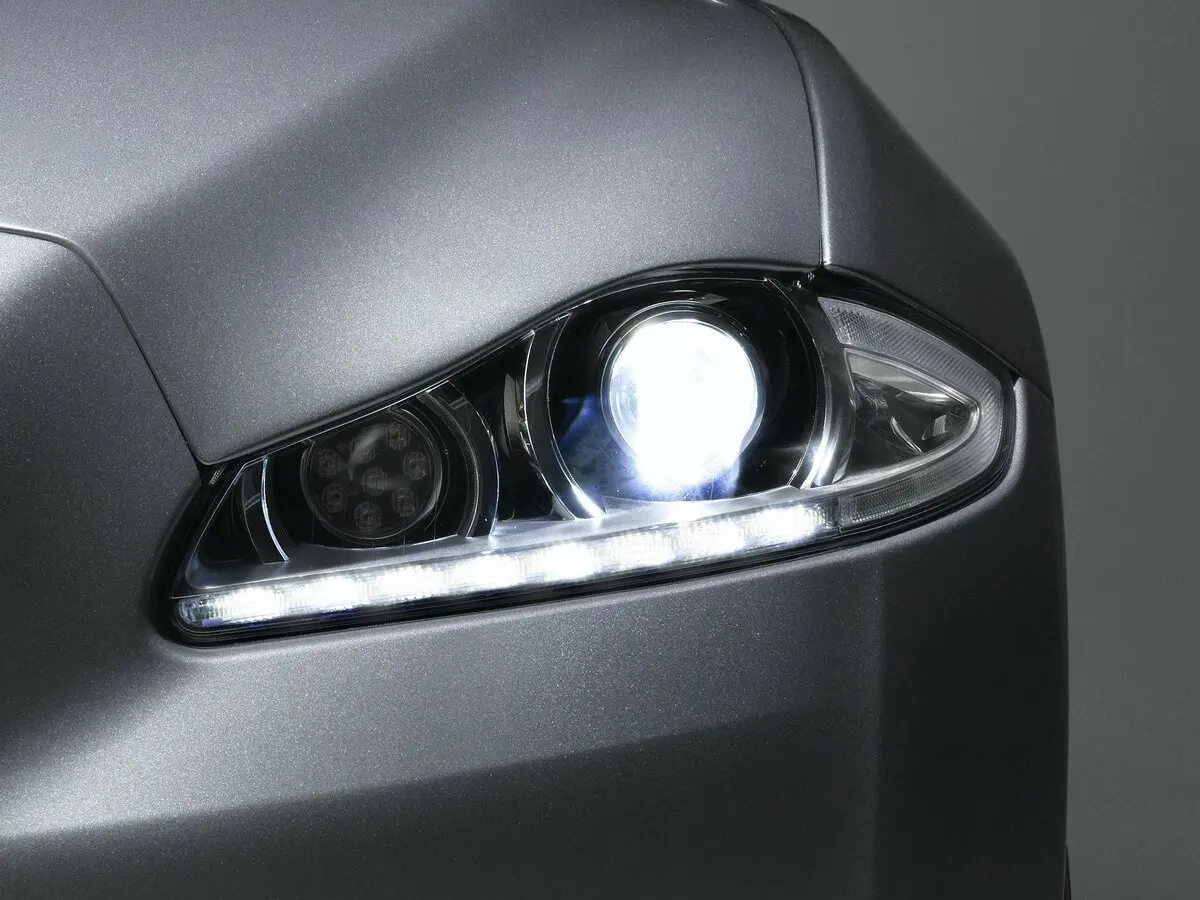 Jaguar XJ IV (X351) Седан — сүрөт 14