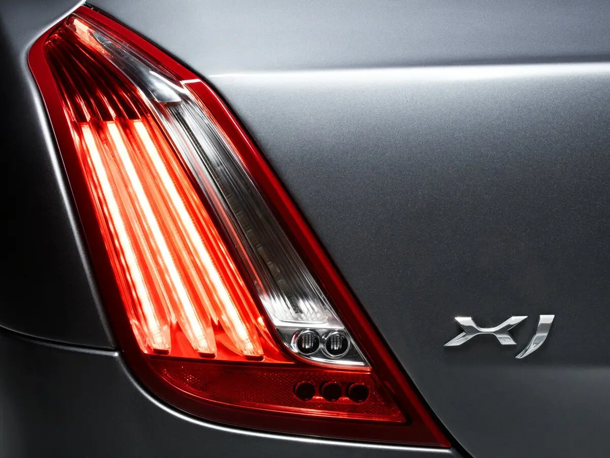 Jaguar XJ IV (X351) Седан — сүрөт 15