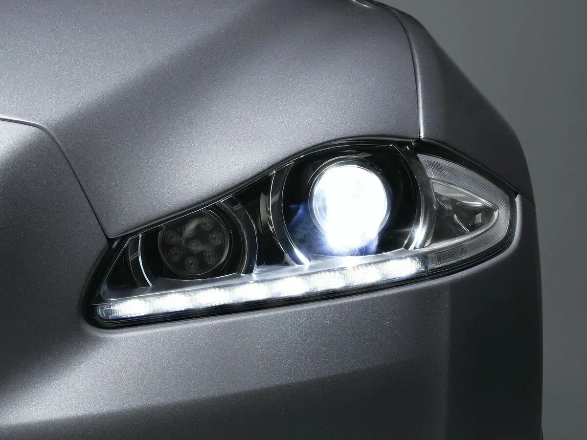 Jaguar XJ IV (X351) Седан Long — сүрөт 15
