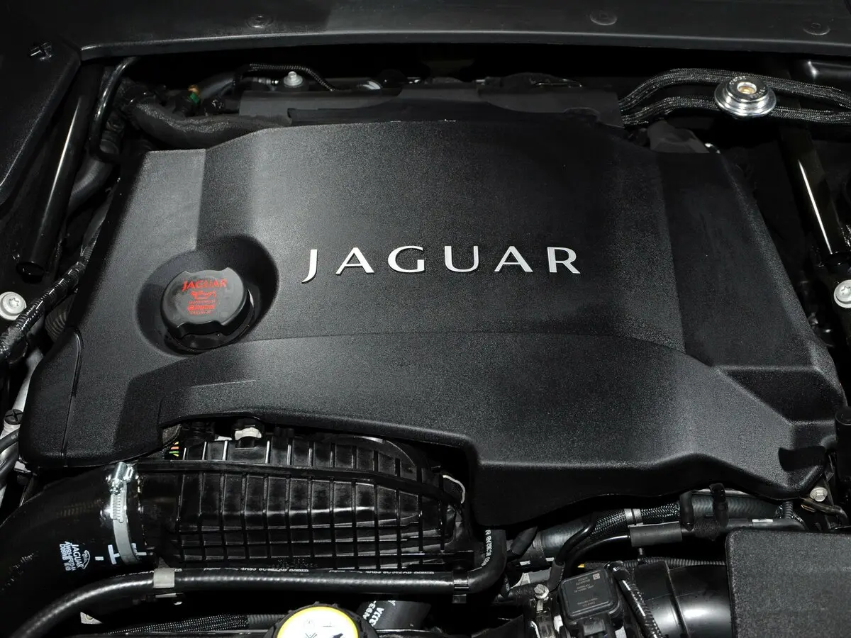 Jaguar XJ IV (X351) Седан Long — сүрөт 17