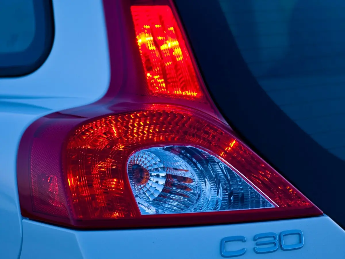Volvo C30 I Рестайлинг Хэтчбек 3 дв. — photo 16