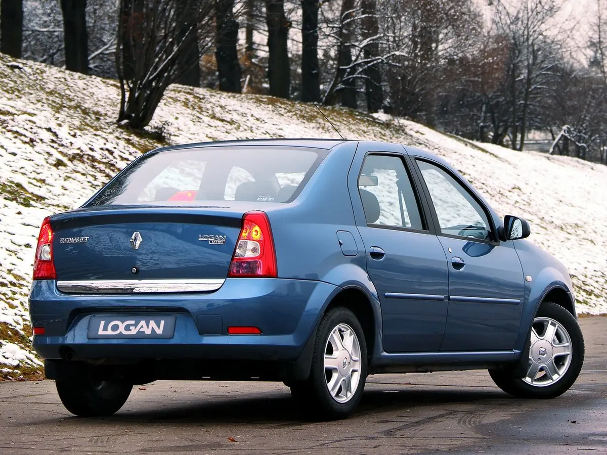 Renault Logan I Рестайлинг Седан — фото 5