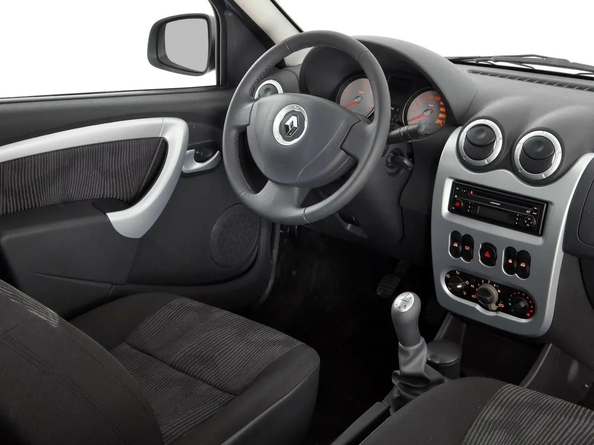Renault Logan I Рестайлинг Седан — фото 7