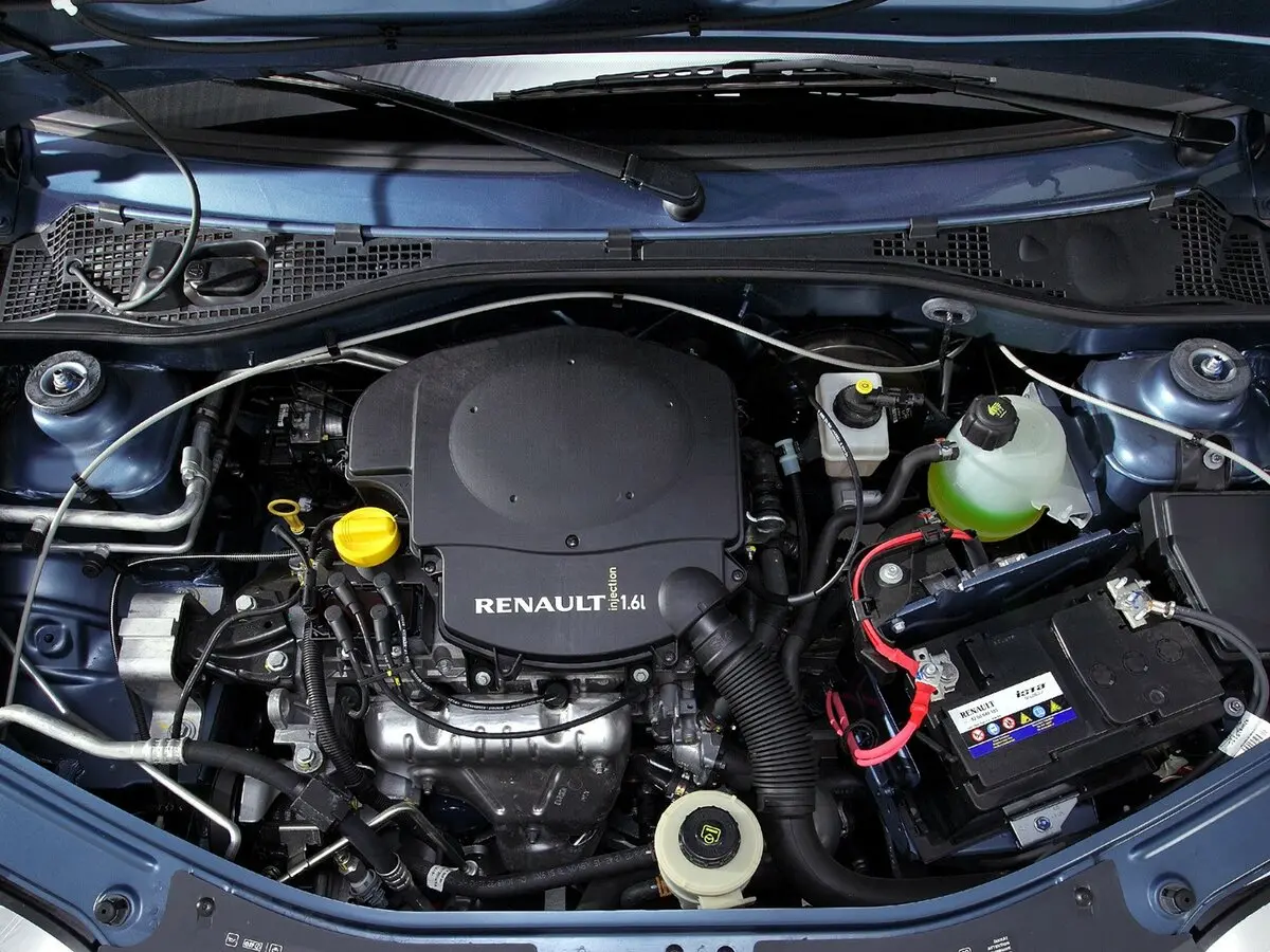 Renault Logan I Рестайлинг Седан — фото 18