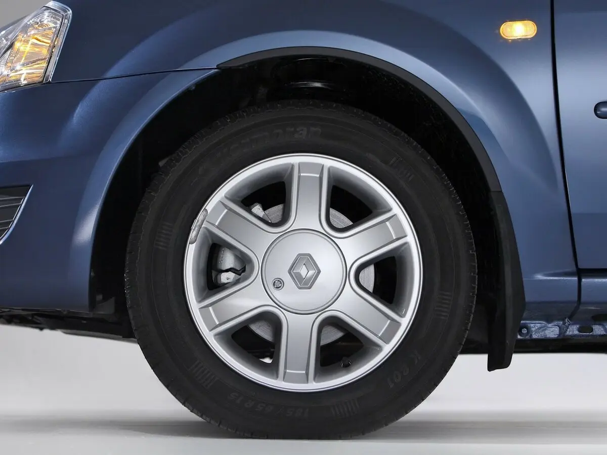 Renault Logan I Рестайлинг Седан — фото 19