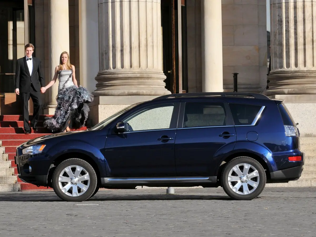 Mitsubishi Outlander II Рестайлинг Внедорожник 5 дв. — сүрөт 2