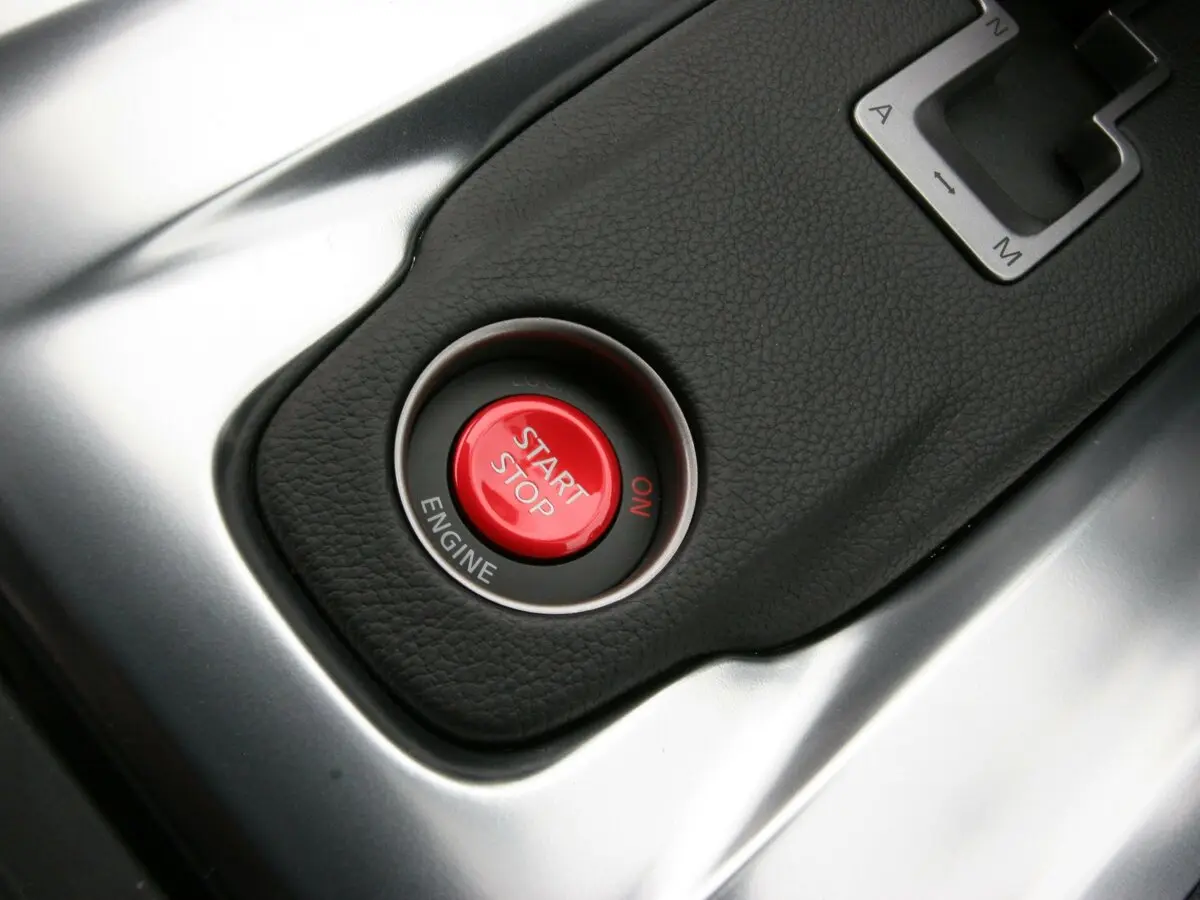 Nissan GT-R I Купе — photo 17