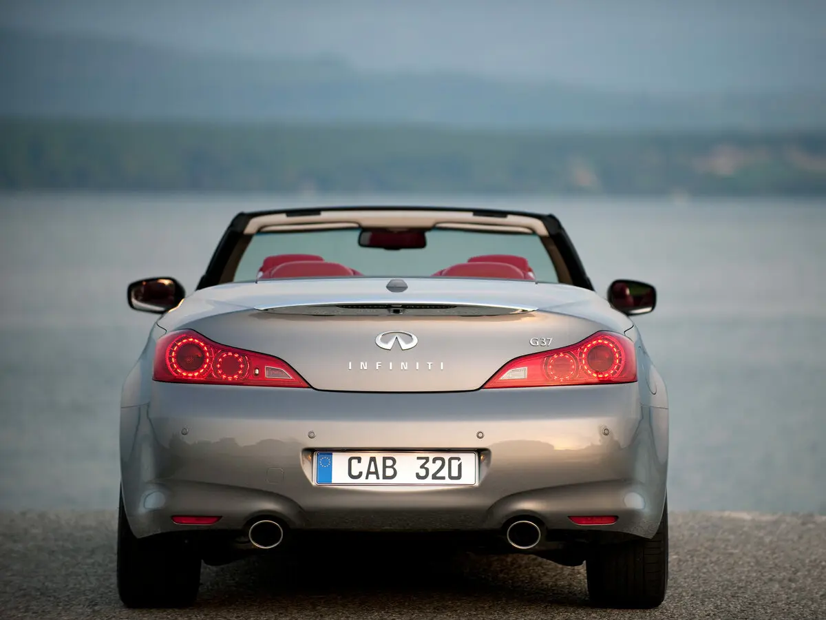 Infiniti G IV Кабриолет — photo 4