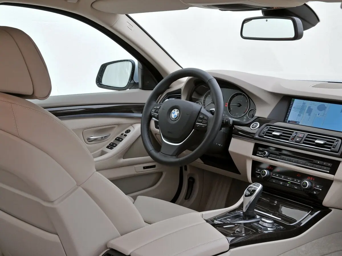 BMW 5 серии VI (F10/F11/F07) Седан — фото 7