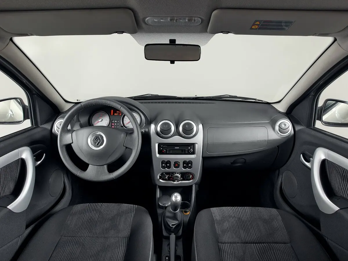 Renault Sandero I Хэтчбек 5 дв. — фото 6