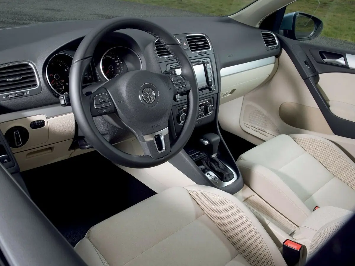 Volkswagen Golf VI Хэтчбек 3 дв. — фото 9