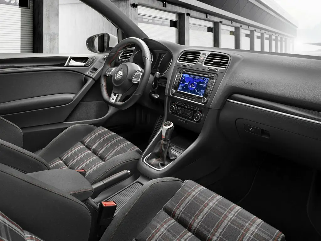 Volkswagen Golf GTI VI Хэтчбек 3 дв. — photo 7