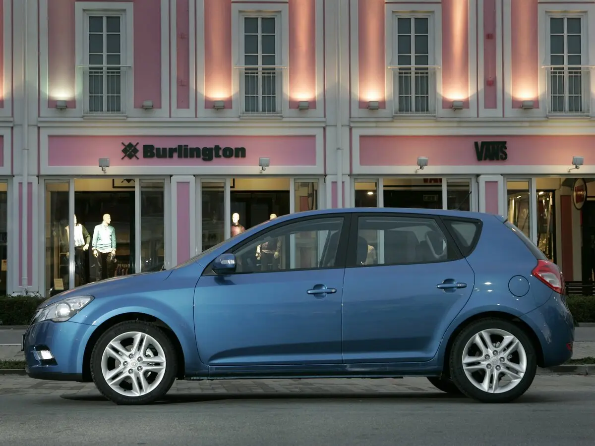 Kia Ceed I Рестайлинг Хэтчбек 5 дв. — сүрөт 2
