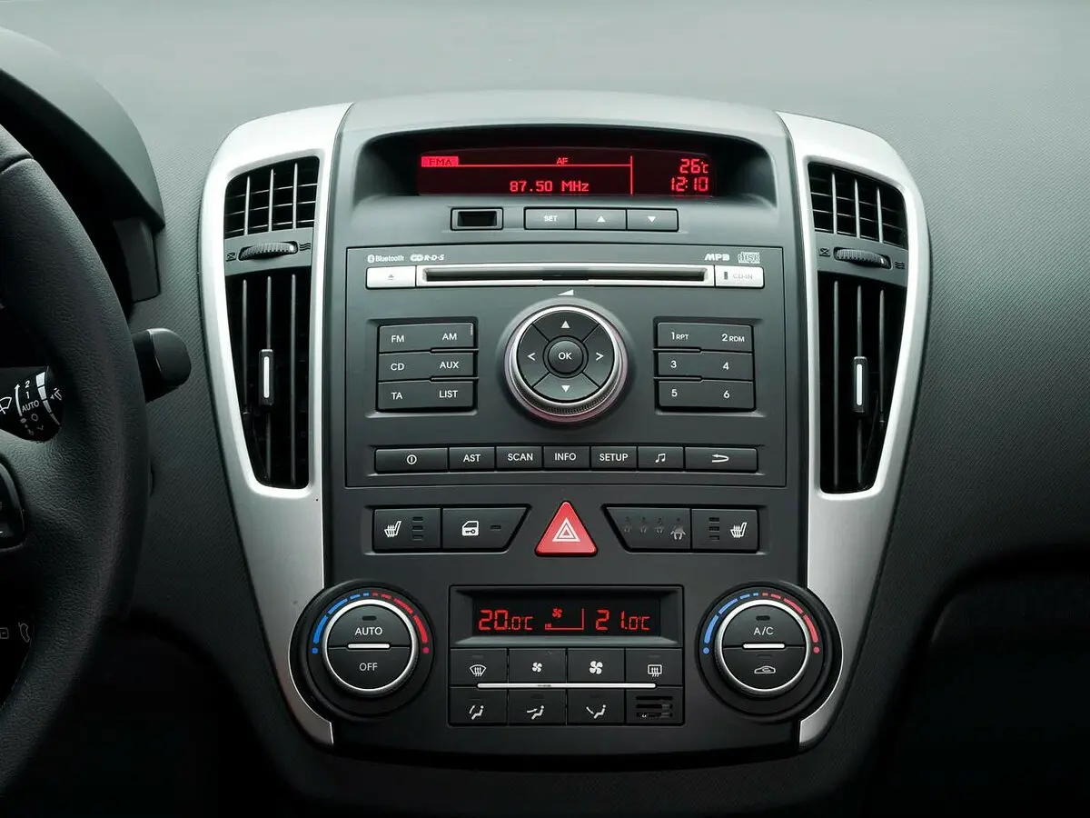 Kia Ceed I Рестайлинг Универсал 5 дв. — сүрөт 18