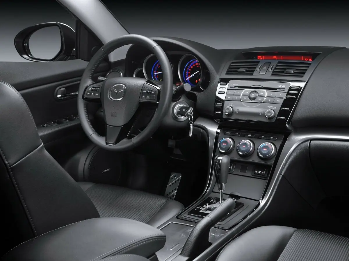 Mazda 6 II (GH) Рестайлинг Седан — фото 7