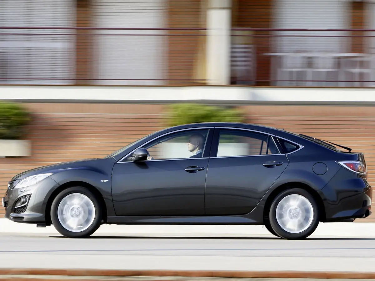 Mazda 6 II (GH) Рестайлинг Лифтбек — фото 2