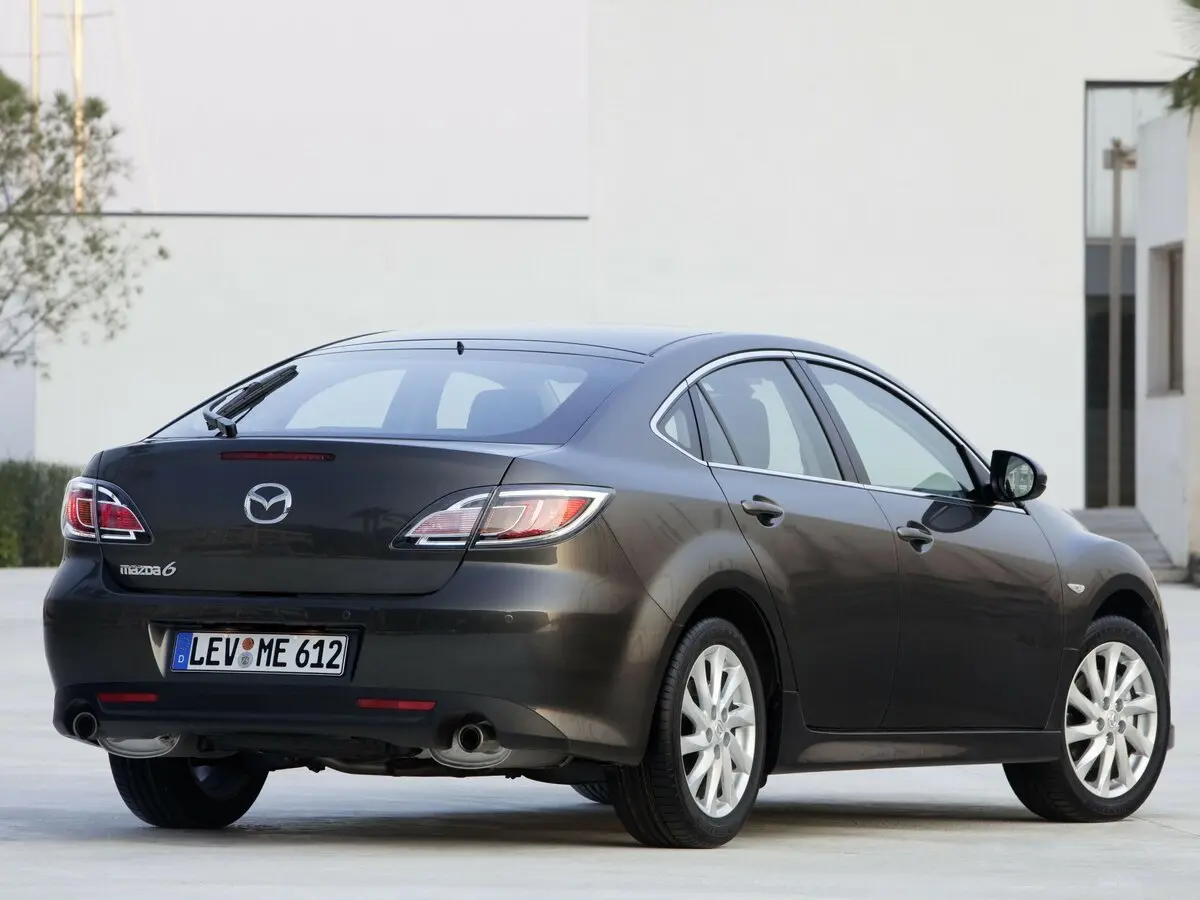 Mazda 6 II (GH) Рестайлинг Лифтбек — фото 5