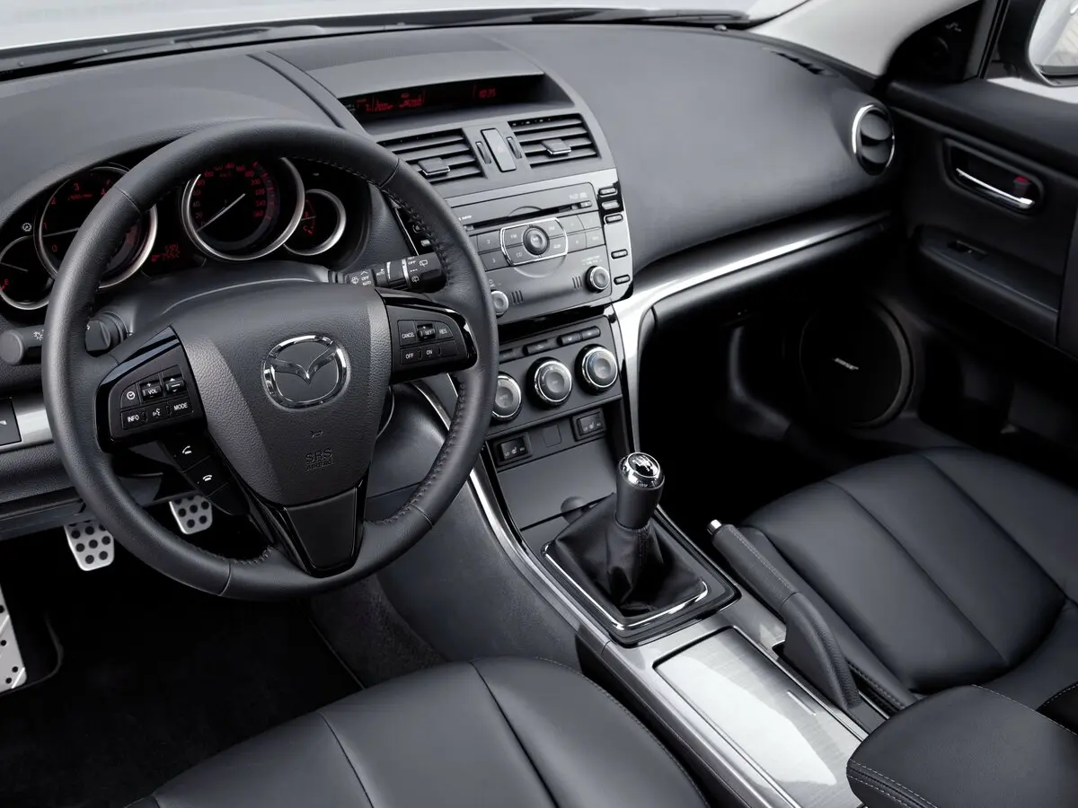 Mazda 6 II (GH) Рестайлинг Лифтбек — фото 8