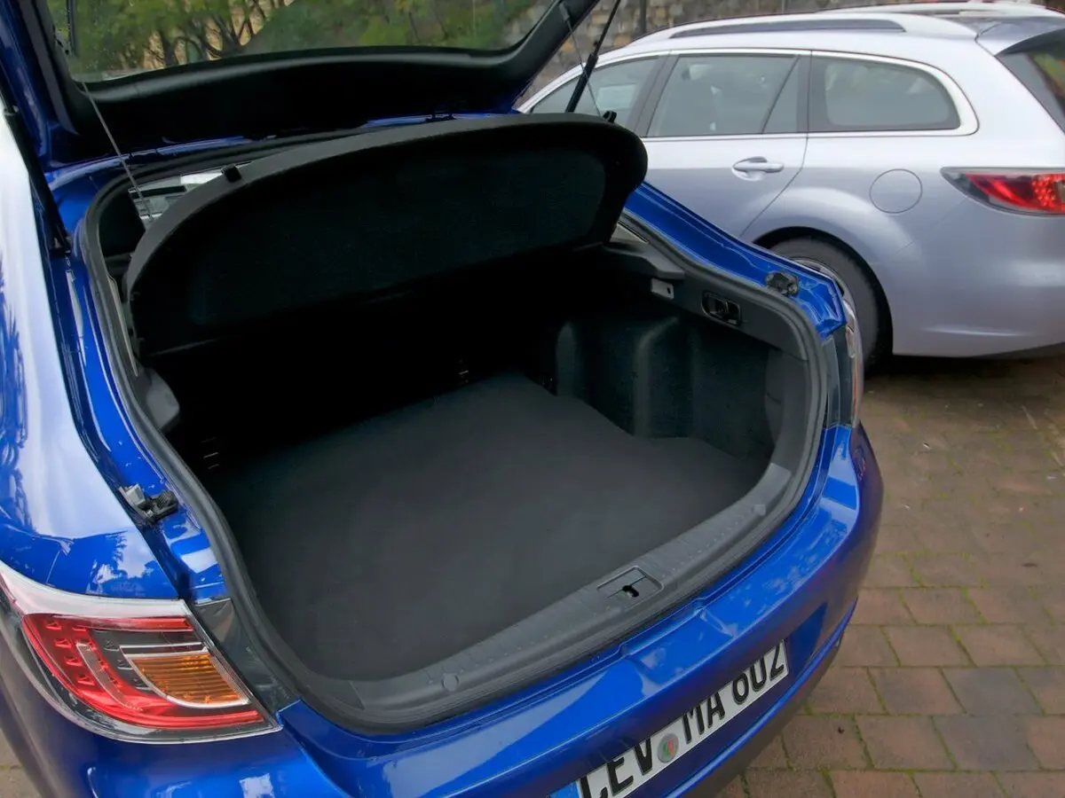 Mazda 6 II (GH) Рестайлинг Лифтбек — фото 14